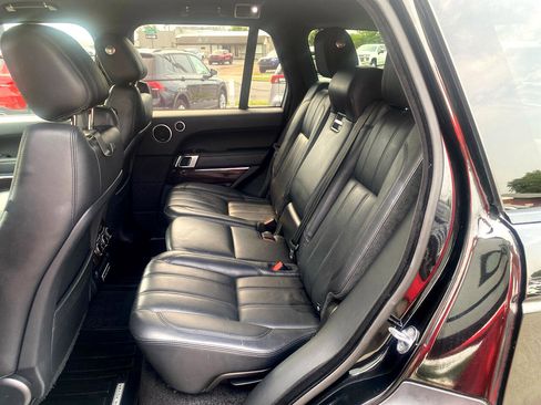 Used 2014 Land Rover Range Rover HSE image 11