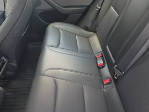 Used 2025 Tesla Model 3 Long Range RWD image 10