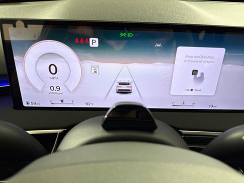 New 2026 Genesis GV70 2.5T Advanced AWD/4WD image 18