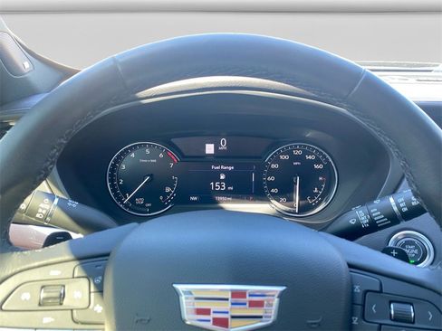 Used 2023 Cadillac XT4 Luxury w/ Cold Weather Package image 19