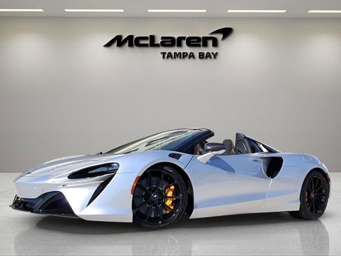 New 2026 McLaren Artura Spider image 1
