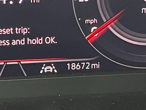 Used 2024 Volkswagen Tiguan SEL R-Line image 24