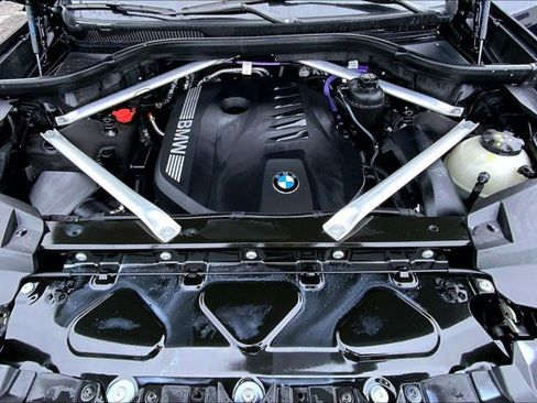 Used 2026 BMW X7 xDrive40i image 9