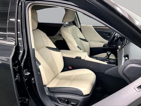 Used 2023 Lexus ES 300h w/ Premium Package FWD image 8