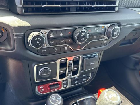 New 2025 Jeep Wrangler Unlimited Rubicon w/ Steel Bumper Group image 25