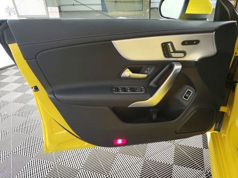 Used 2022 Mercedes-Benz CLA 35 AMG 4MATIC image 27