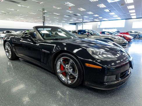 Used 2011 Chevrolet Corvette Grand Sport w/ Preferred Equipment Group image 4