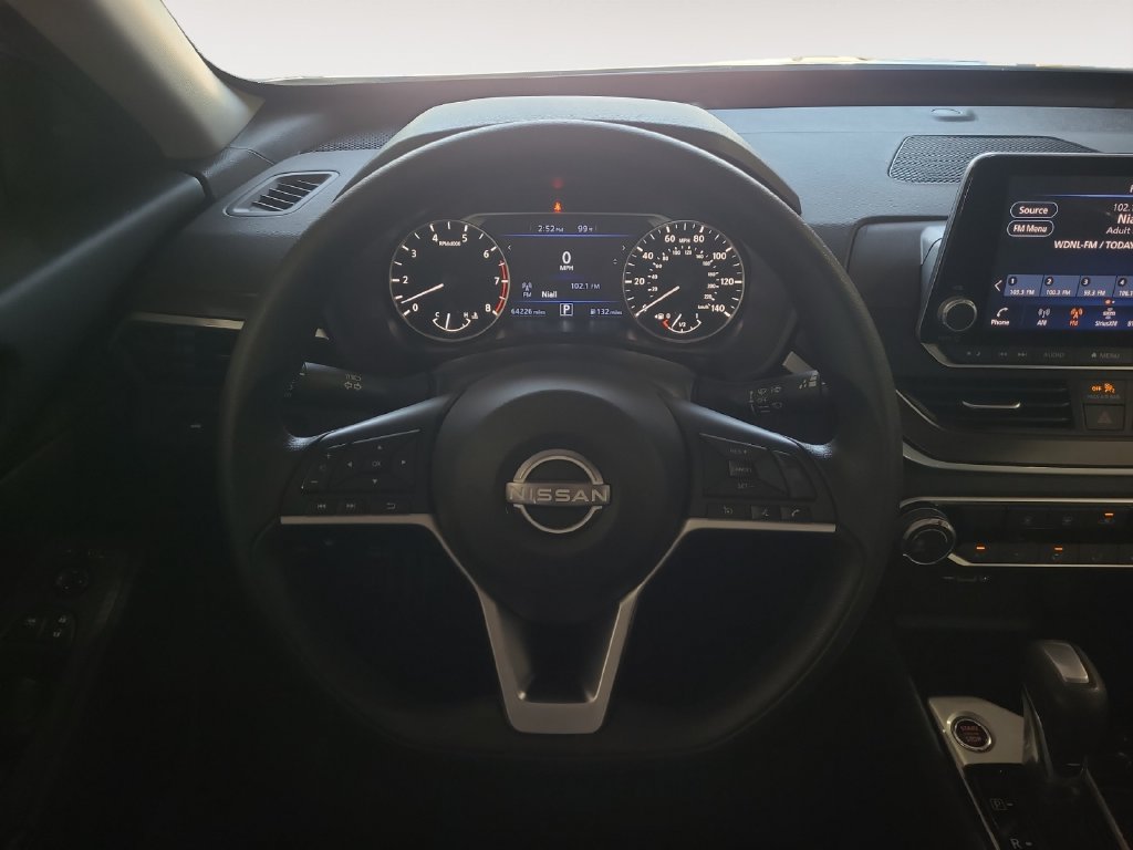 Used 2024 Nissan Altima 2.5 SV FWD image 12
