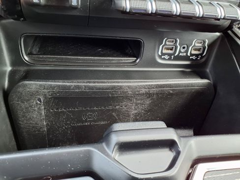 Used 2021 RAM 1500 Limited w/ Night Edition AWD/4WD image 10