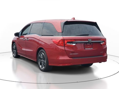 Used 2023 Honda Odyssey Elite image 5