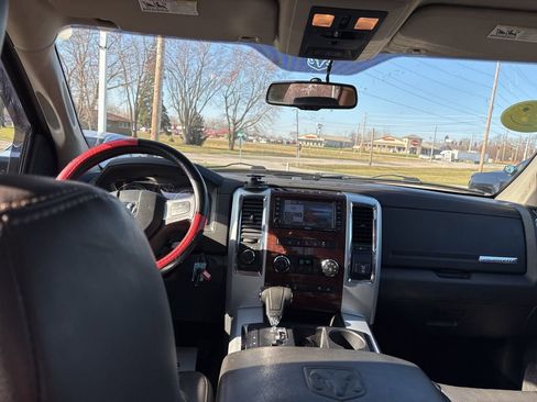 Used 2011 RAM 1500 Laramie image 18
