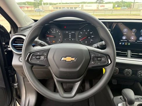 New 2026 Chevrolet Trax LS w/ Driver Confidence Package FWD image 19