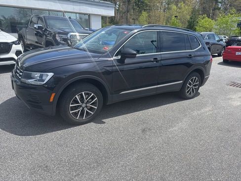 Used 2020 Volkswagen Tiguan SE AWD/4WD image 1