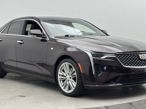 Used 2020 Cadillac CT4 Premium Luxury RWD image 3