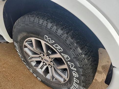 Used 2019 Ford F150 XLT w/ Equipment Group 302A Luxury image 11