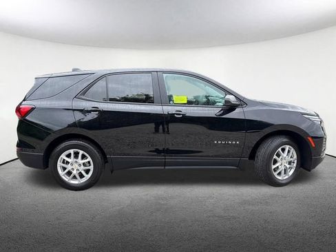 Used 2024 Chevrolet Equinox LS w/ LS Convenience Package AWD/4WD image 15