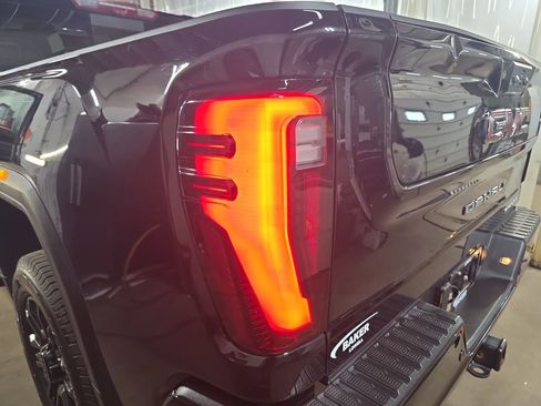 Used 2024 GMC Sierra 3500 Denali w/ Denali Reserve Package image 32