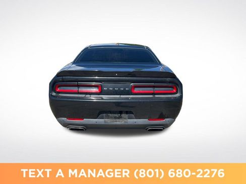 Used 2019 Dodge Challenger R/T RWD image 4