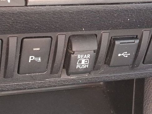 Used 2020 Toyota Tacoma TRD Sport w/ Technology Package image 24