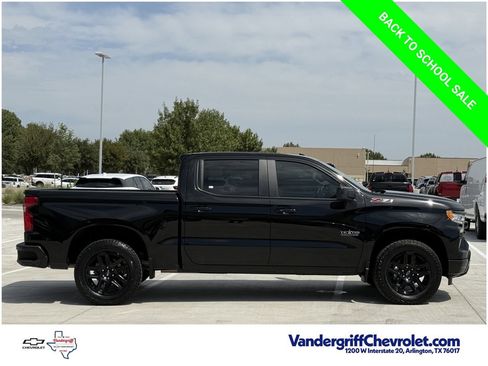 Used 2022 Chevrolet Silverado 1500 RST AWD/4WD image 3