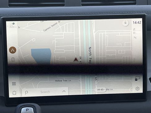 New 2025 Land Rover Defender 110 S image 25