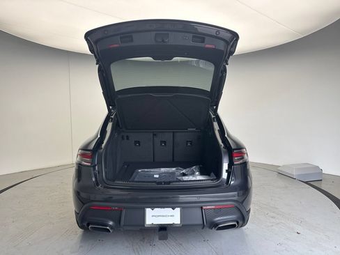 Used 2026 Porsche Macan Turbo AWD/4WD image 5