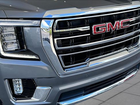 Used 2021 GMC Yukon SLT w/ SLT Premium Package AWD/4WD image 29
