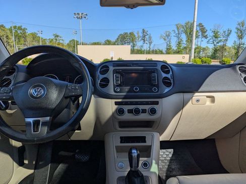 Used 2013 Volkswagen Tiguan SEL image 17