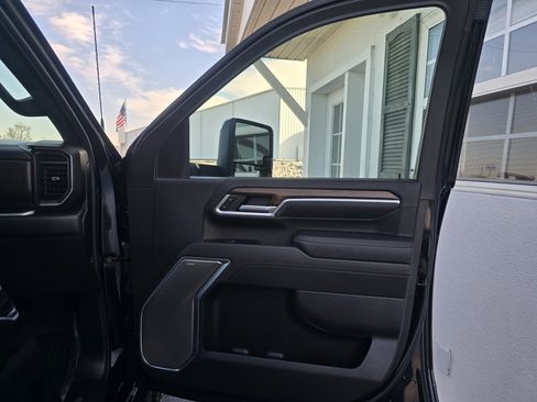 Used 2025 Chevrolet Silverado 2500 High Country w/ High Country Premium Package image 23