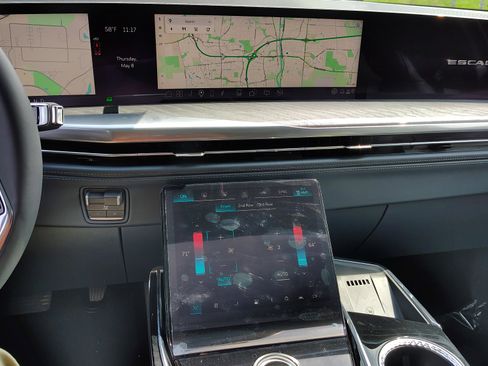 New 2025 Cadillac Escalade IQ Luxury 2 image 22