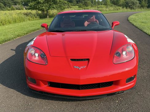 Used 2013 Chevrolet Corvette Grand Sport w/ 2LT Preferred Equipment Group RWD image 6