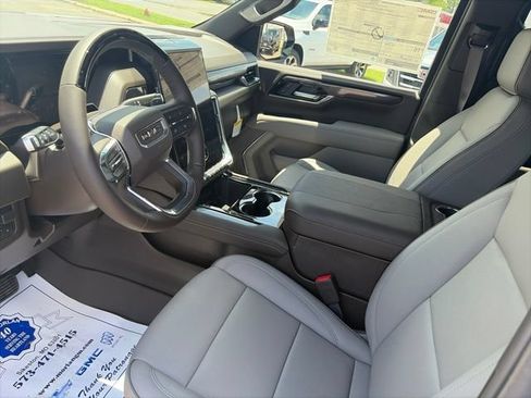 New 2026 GMC Yukon XL Elevation w/ Elevation Premium Package AWD/4WD image 16