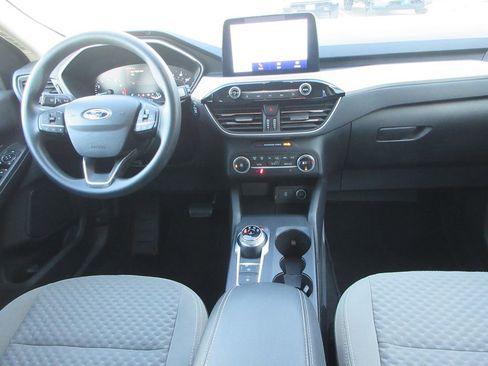 Used 2020 Ford Escape SE image 17