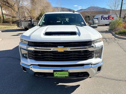Used 2024 Chevrolet Silverado 2500 LT image 30