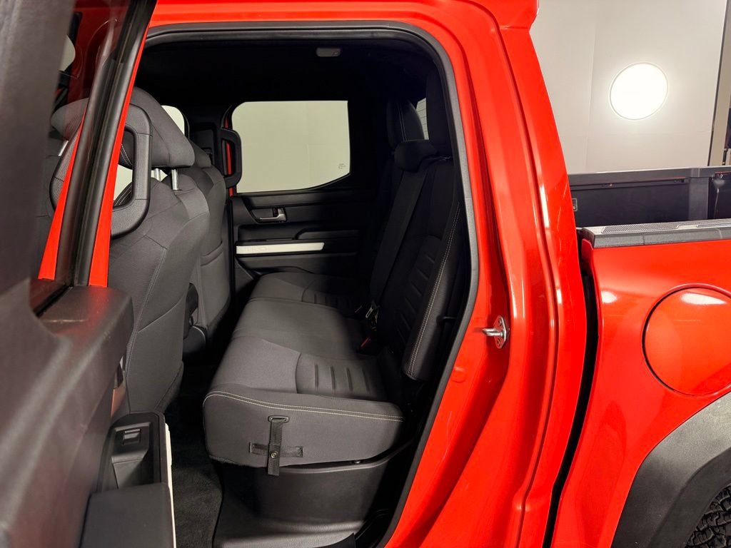 Used 2024 Toyota Tacoma TRD Off-Road AWD/4WD image 15