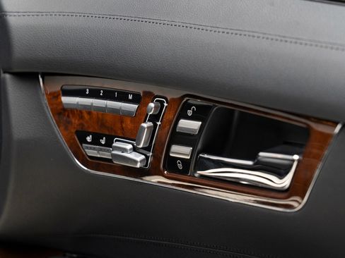 Used 2012 Mercedes-Benz CL 63 AMG image 56