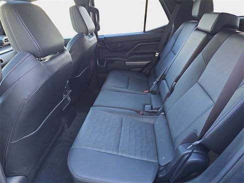 Used 2025 Toyota 4Runner TRD Off-Road Premium w/ Tow Technology Package image 17