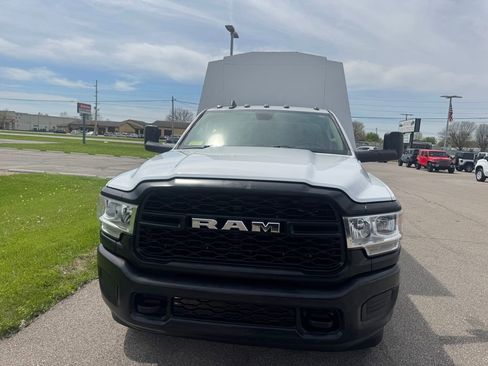 Used 2020 RAM 3500 Tradesman RWD image 9