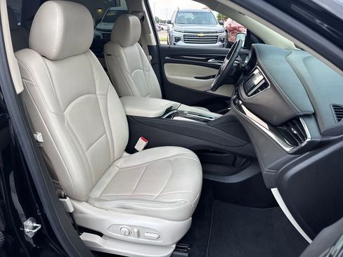 Used 2022 Buick Enclave Essence w/ Sport Touring Edition FWD image 10