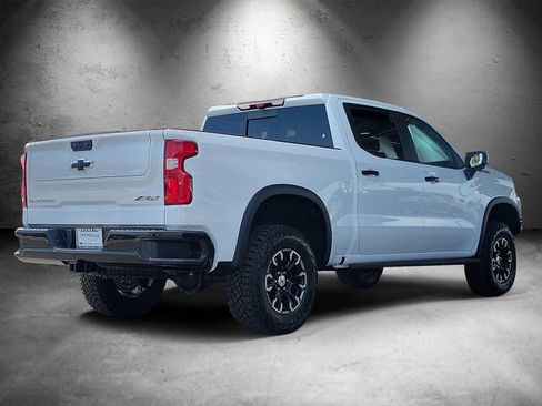 New 2026 Chevrolet Silverado 1500 ZR2 AWD/4WD image 3