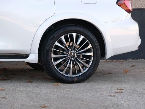 Used 2018 INFINITI QX80 4WD w/ Deluxe Technology Package image 10