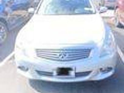 Used 2013 INFINITI G37 x w/ Premium Pkg