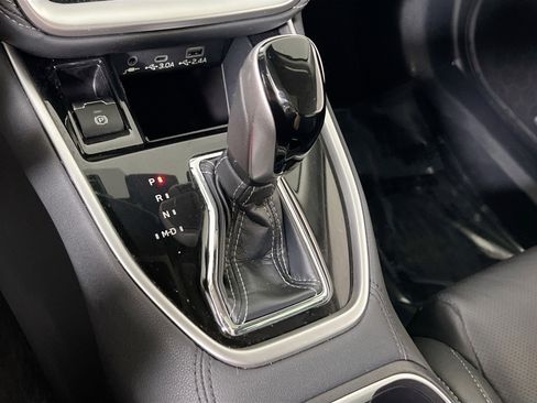 Used 2023 Subaru Outback Limited image 17