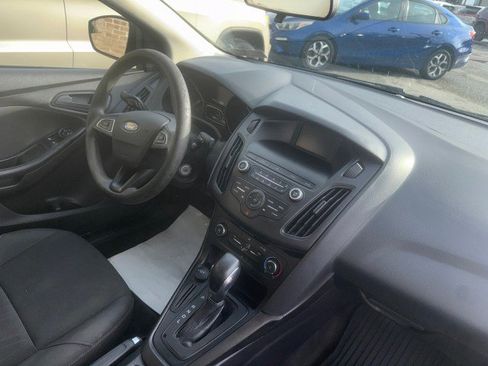 Used 2018 Ford Focus S image 14