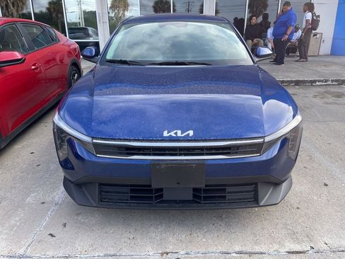 Used 2025 Kia K4 LXS image 2