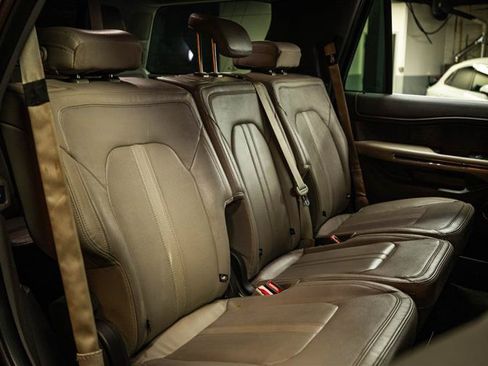 Used 2019 Ford Expedition Limited w/ Equipment Group 302A AWD/4WD image 13