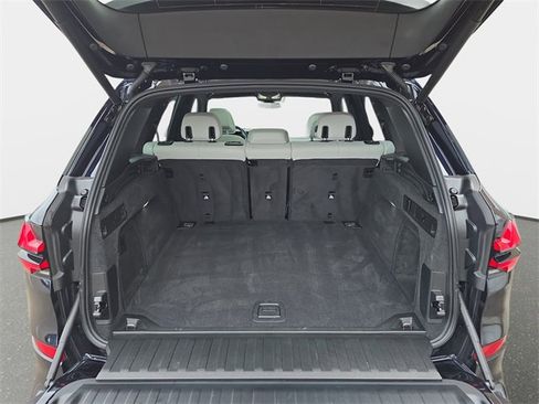 Used 2024 BMW X5 M60i image 14