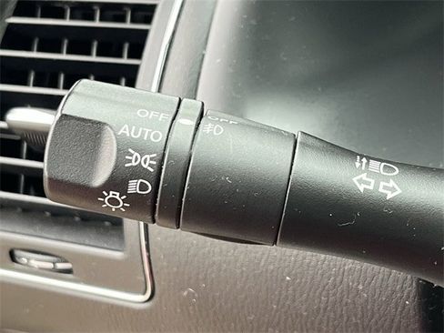 Used 2022 Nissan Armada Platinum w/ Captain's Chairs Package image 24