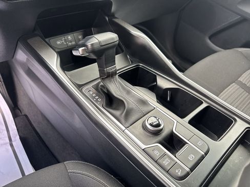 Used 2025 Kia Sorento LX image 20