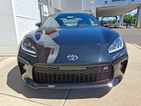 New 2025 Toyota GR86 Premium image 2